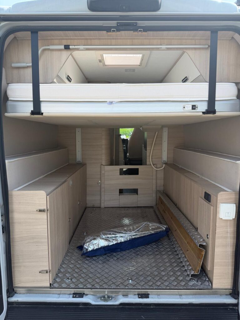 14 furgonato c.i. kyros duo xl-letto basculante elettrico-636cm-fiat