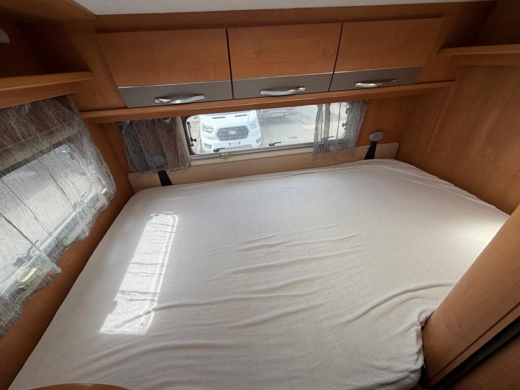 15c mansardato c.i. ellito garage-fiat-ducato-letto matrimoniale