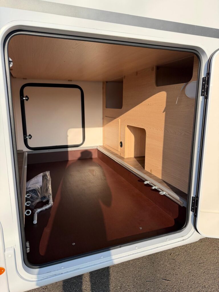 18 semintegrale compatto sunlight v67s-letti gemelli-citroen