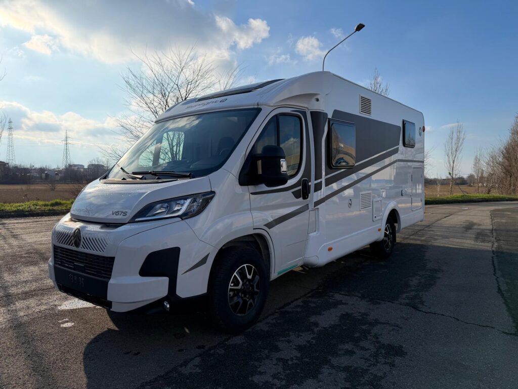 19 semintegrale compatto sunlight v67s-letti gemelli-citroen