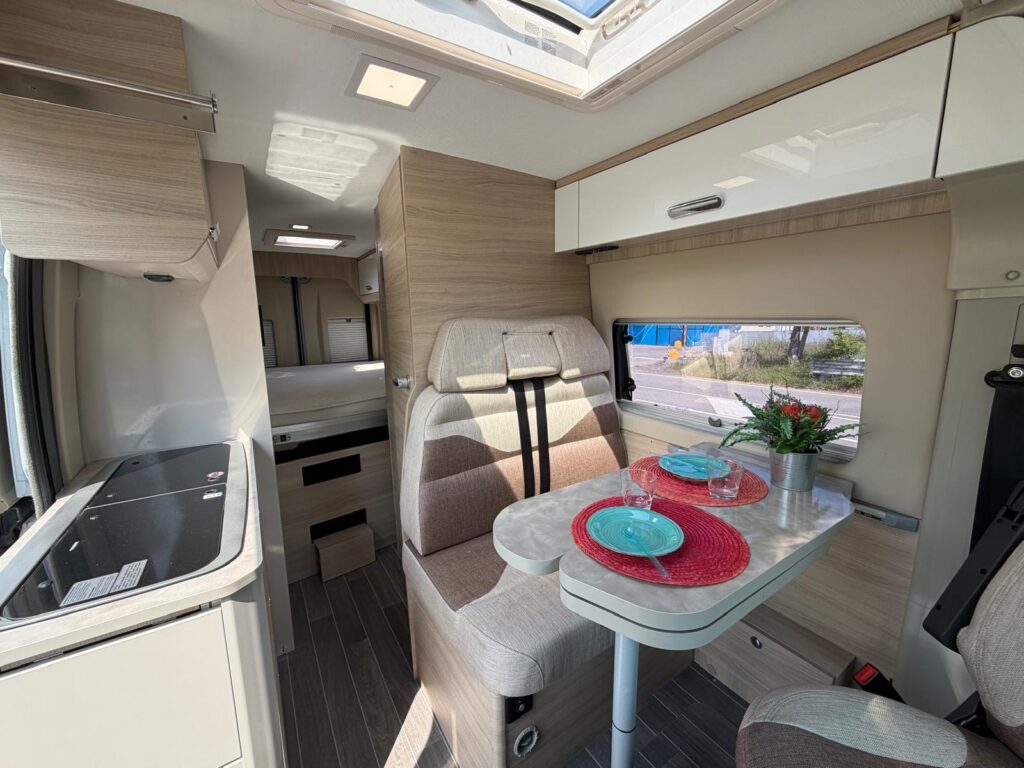 7 furgonato c.i. kyros duo xl-letto basculante elettrico-636cm-fiat