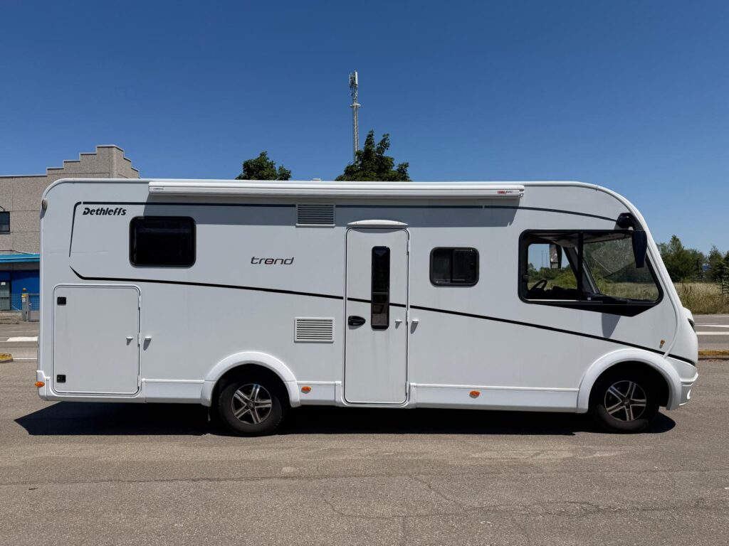2 motorhome dethleffs-fiat-letto nautico xl-face to face