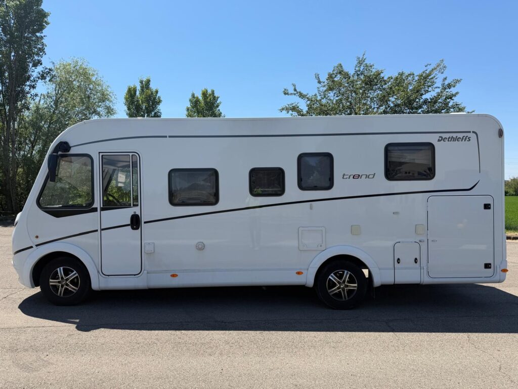 22 motorhome dethleffs-fiat-letto nautico xl-face to face