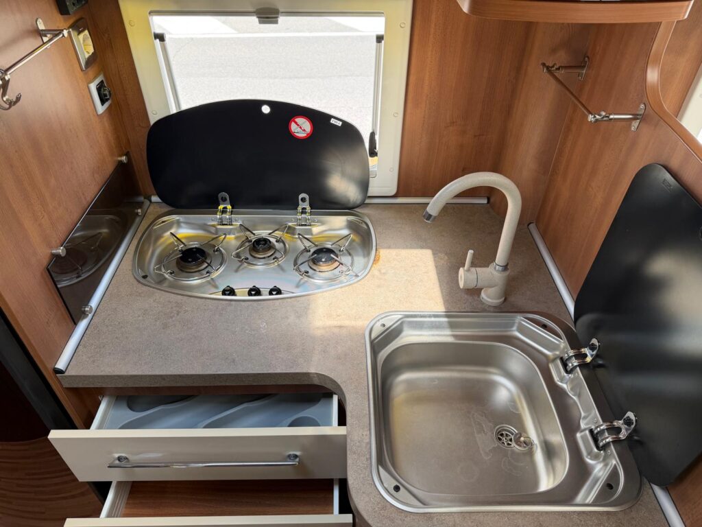 10 semintegrale rimor sailer-letto matrimoniale-fiat ducato