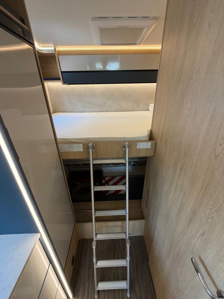 20 mansardato horon 79m -fiat-ducato-140 cv- 6 posti viaggio-8 posti letto