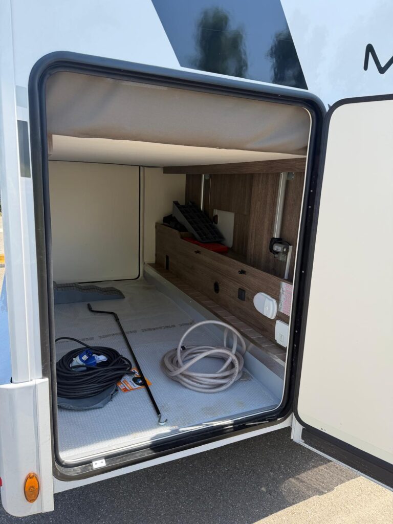 4 semintegrale c.i. magis 95 xt-fiat-letto matrimoniale-cambio automatico