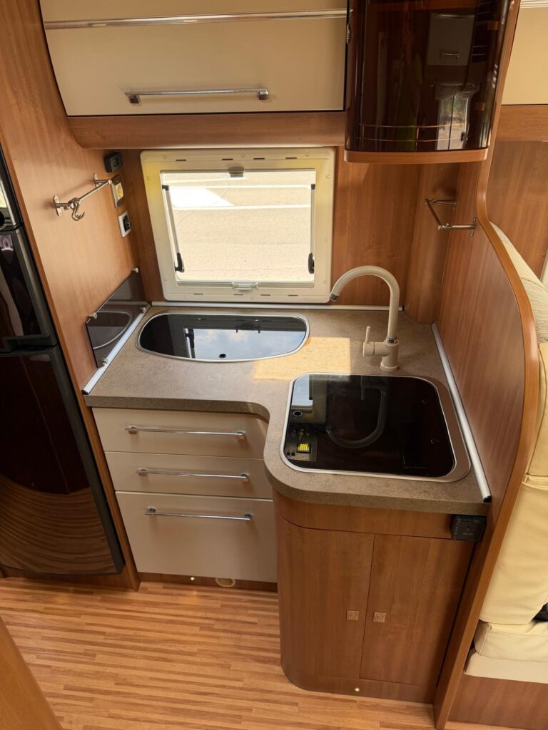 8 semintegrale rimor sailer-letto matrimoniale-fiat ducato