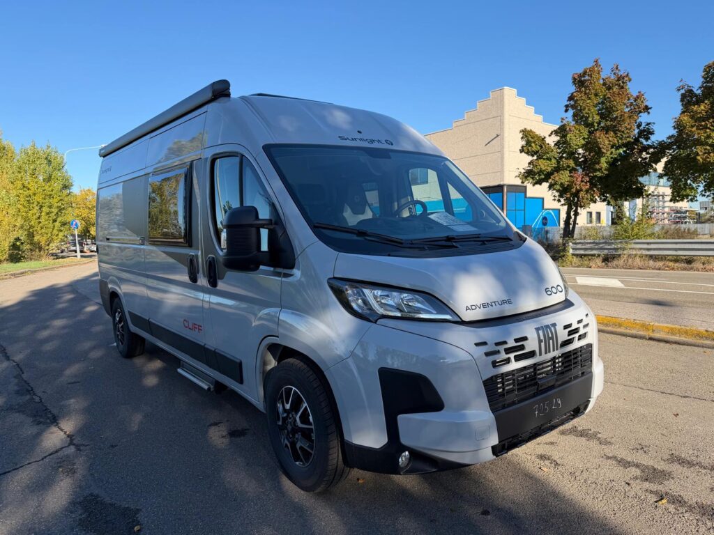 1 furgonato sunlight cliff 600 adventure edition-fiat