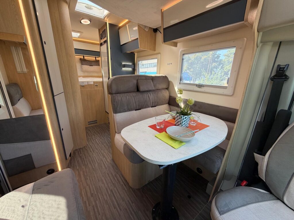 12 semintegrale c.i. horon fit 94 xt-ford transit-5 posti letto-5 posti viaggio