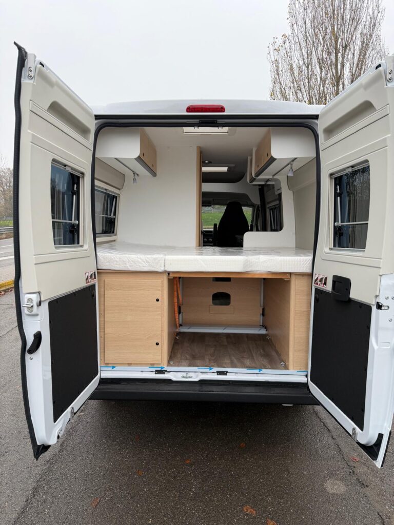13 furgonato sunlight cliff 540-pegeaut-140cv
