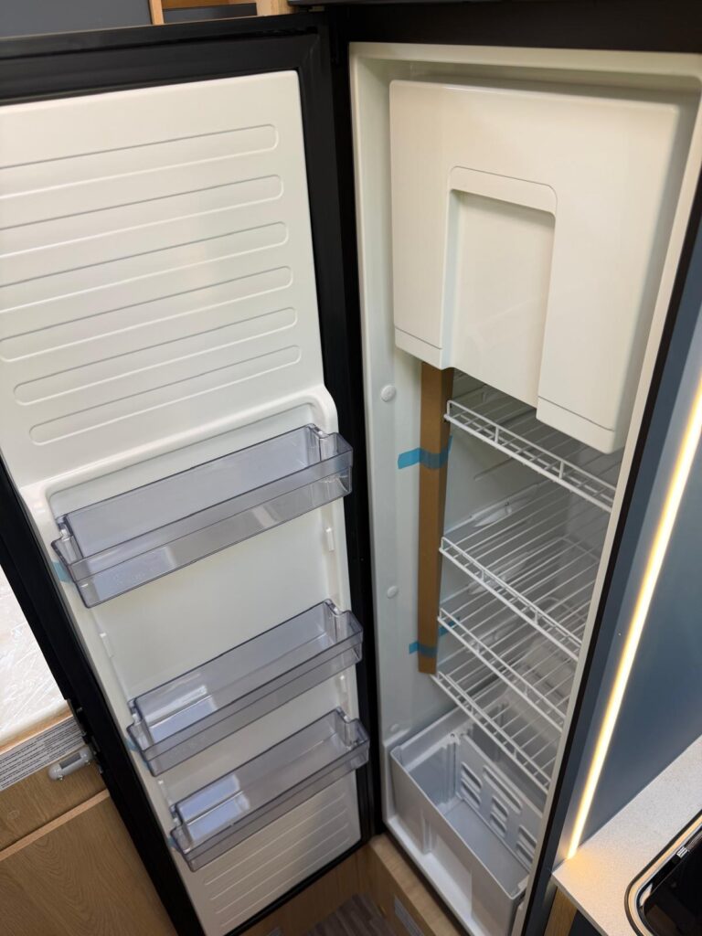 17 semintegrale c.i. horon fit 94 xt-ford transit-5 posti letto-5 posti viaggio