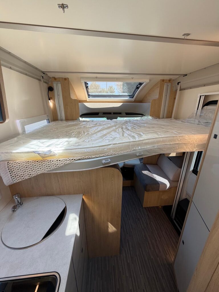 22 semintegrale c.i. horon fit 94 xt-ford transit-5 posti letto-5 posti viaggio
