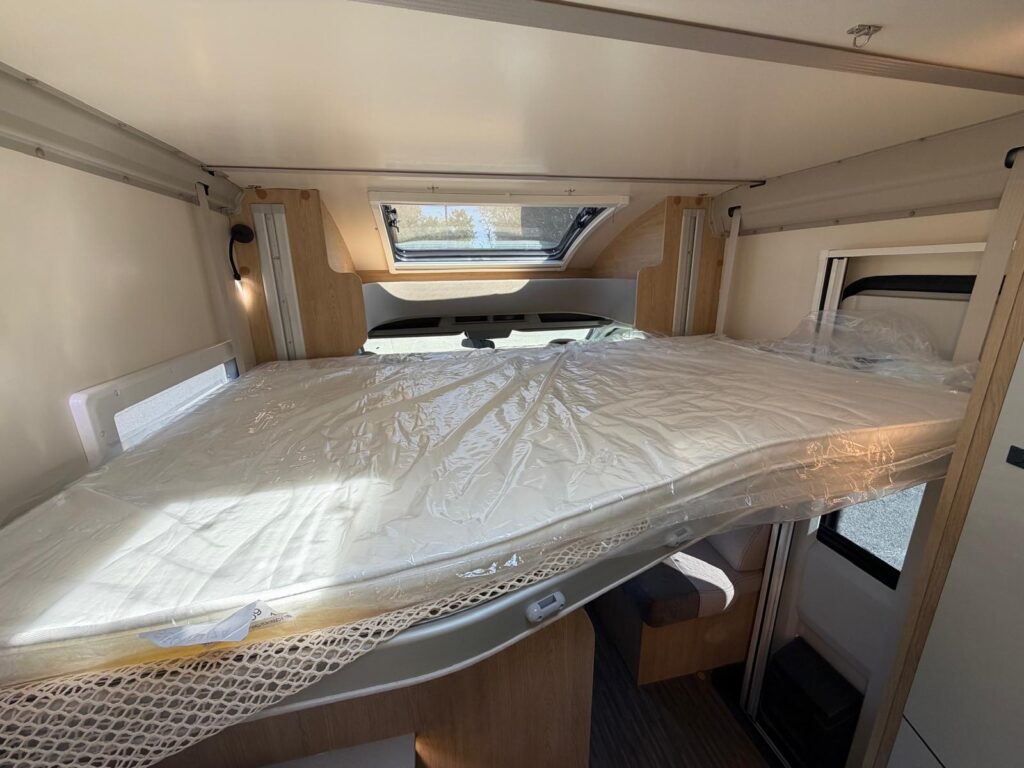 23 semintegrale c.i. horon fit 94 xt-ford transit-5 posti letto-5 posti viaggio