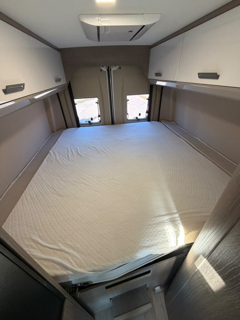 17 furgonato challenger road edition-636 cm-fiat-letto matrimoniale