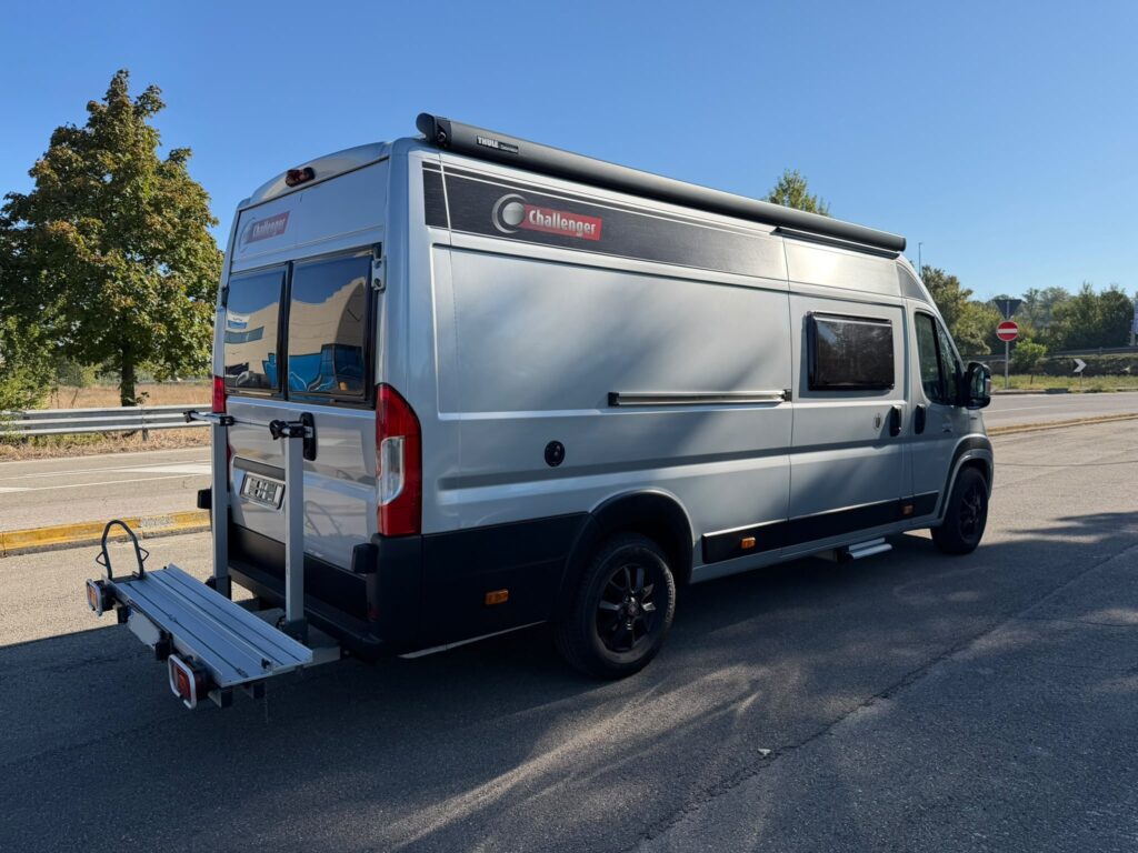 3 furgonato challenger road edition-636 cm-fiat-letto matrimoniale