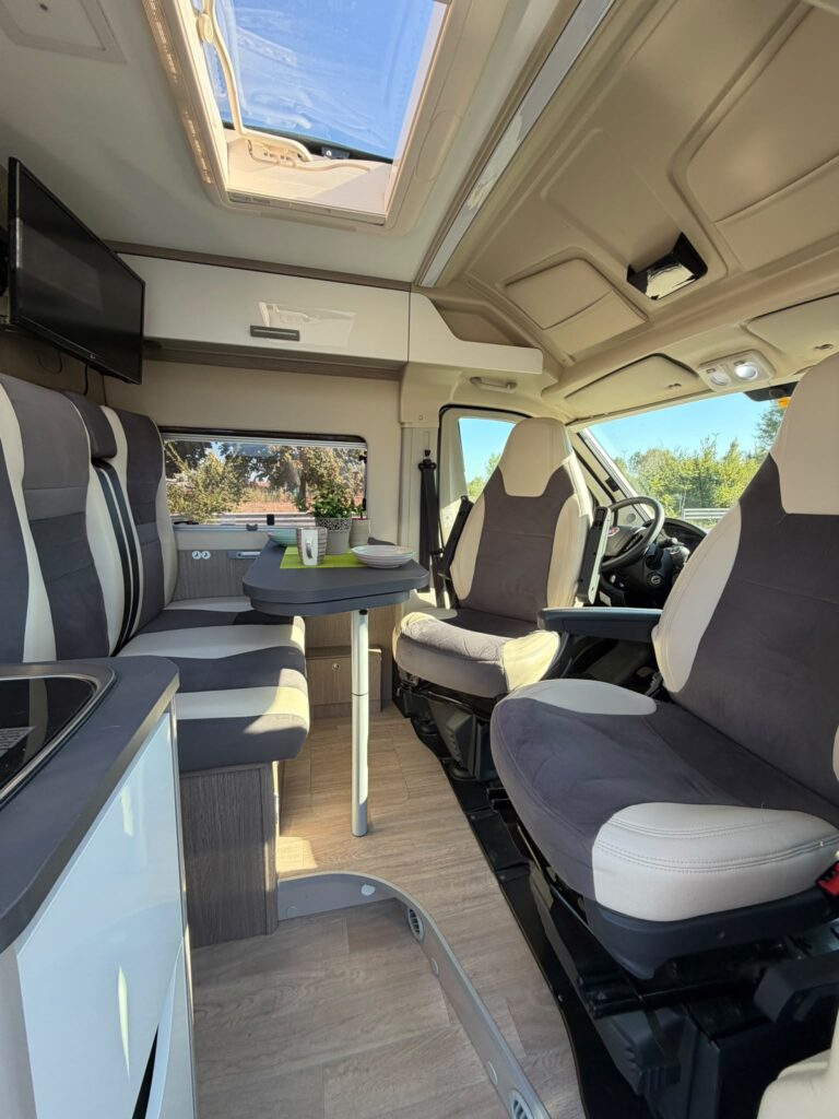 7 furgonato challenger road edition-636 cm-fiat-letto matrimoniale