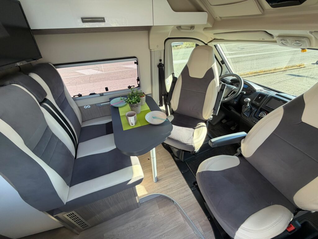 8 furgonato challenger road edition-636 cm-fiat-letto matrimoniale